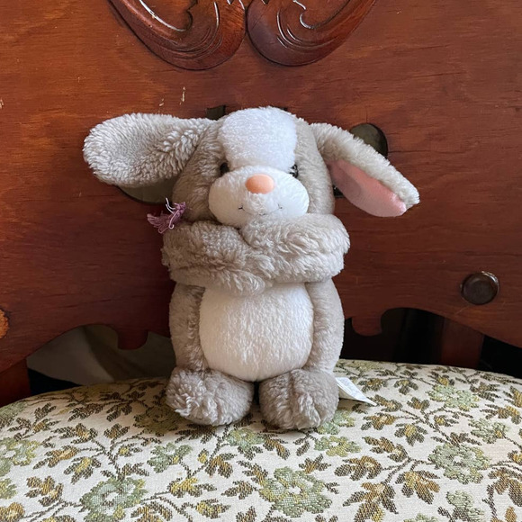 Vintage Hallmark Hugging Bunny - Picture 4 of 15
